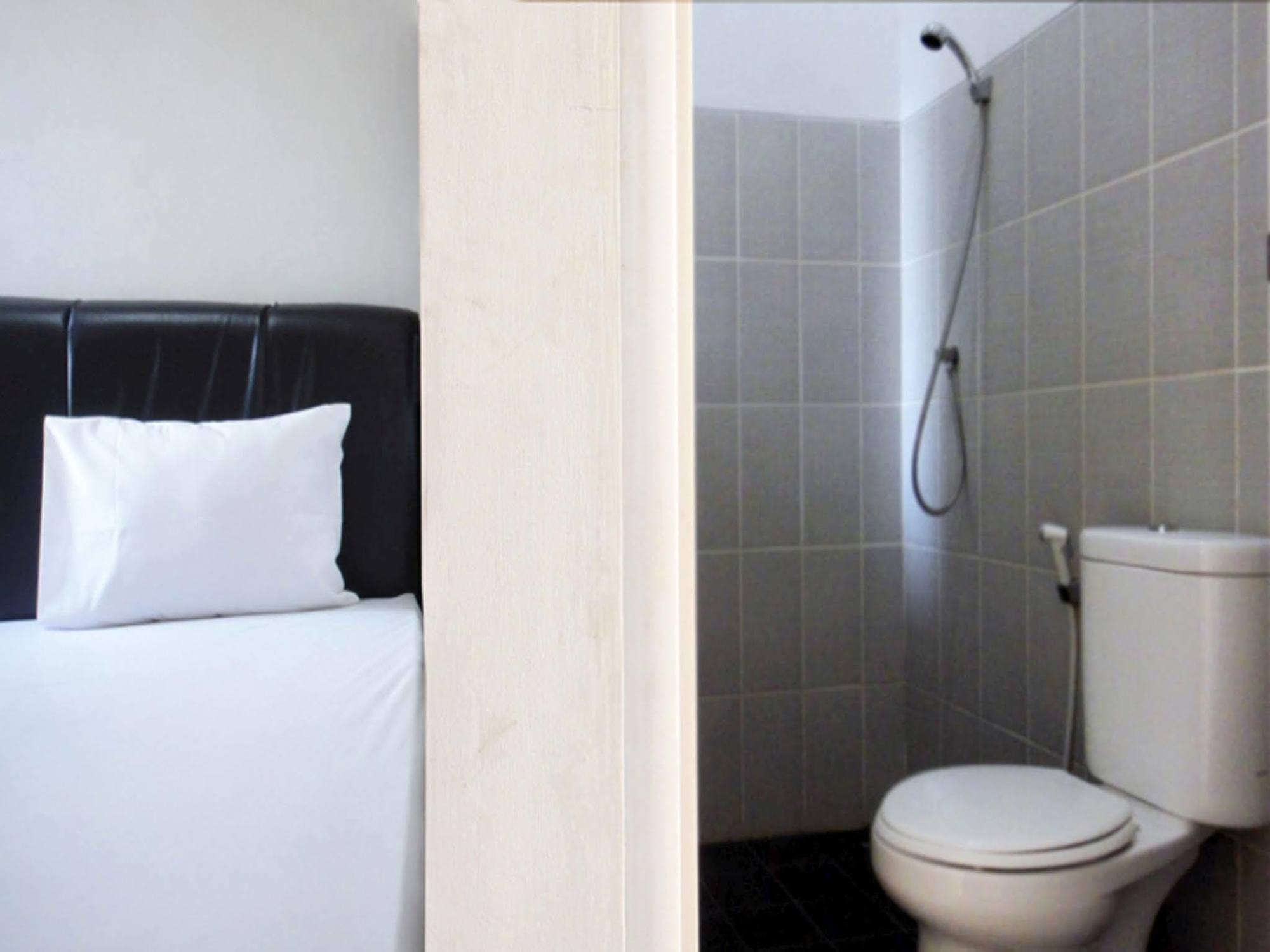 Comfort House Hotel Balikpapan  Esterno foto