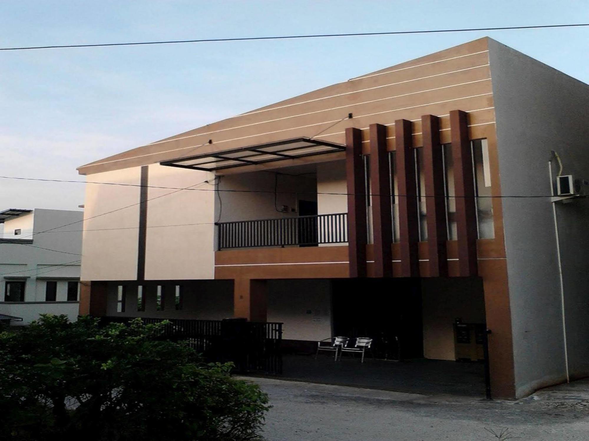 Comfort House Hotel Balikpapan  Esterno foto